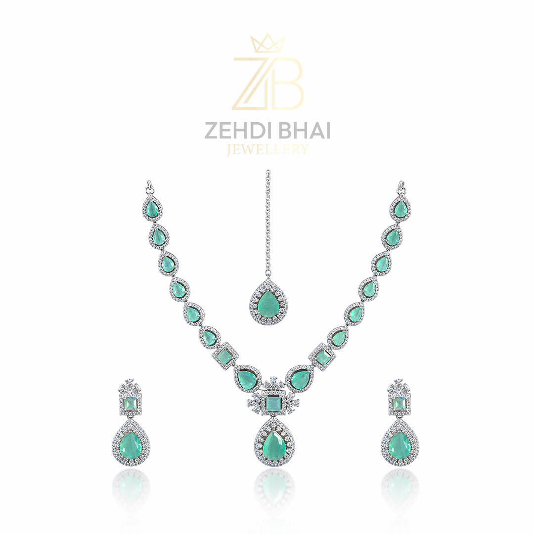 Regal Teardrop Jewellery Set