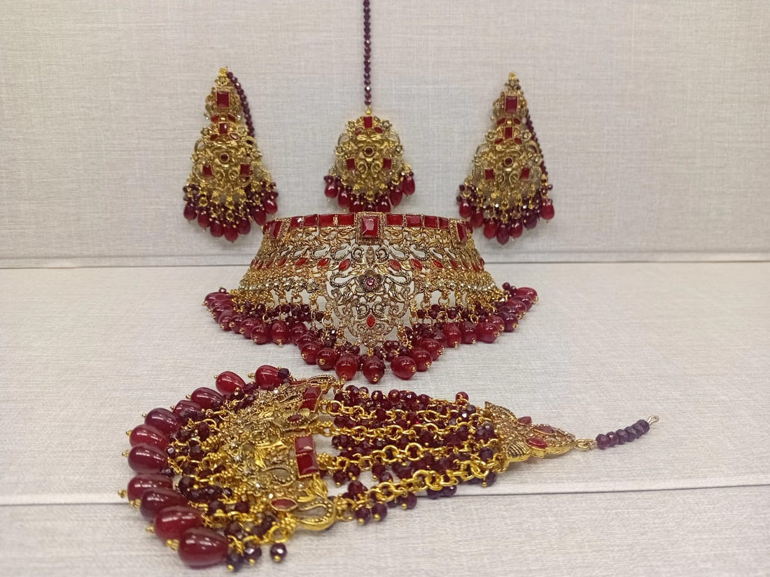 The Vintage Regal Choker Set