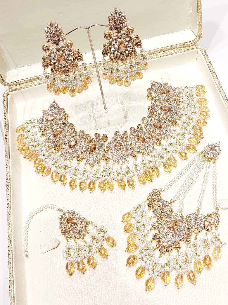 The Royal Sapphire & Pearl Bridal Set